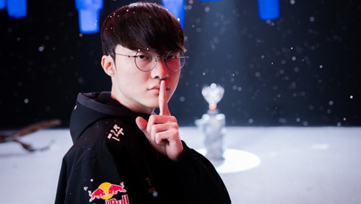 T1 adalah salah satu organisasi esports paling terkenal di esports League of Legends. Pemain bintang mereka Lee "Faker" Sang-hyeok disebut sebagai legenda hidup